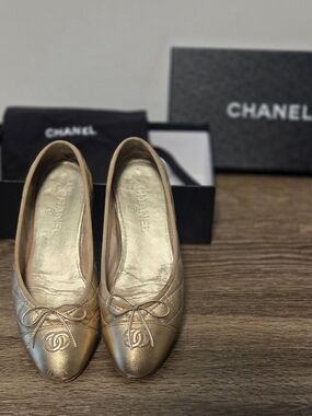 Chanel Metallic Gold Quilted Ballet Flats 39.5.